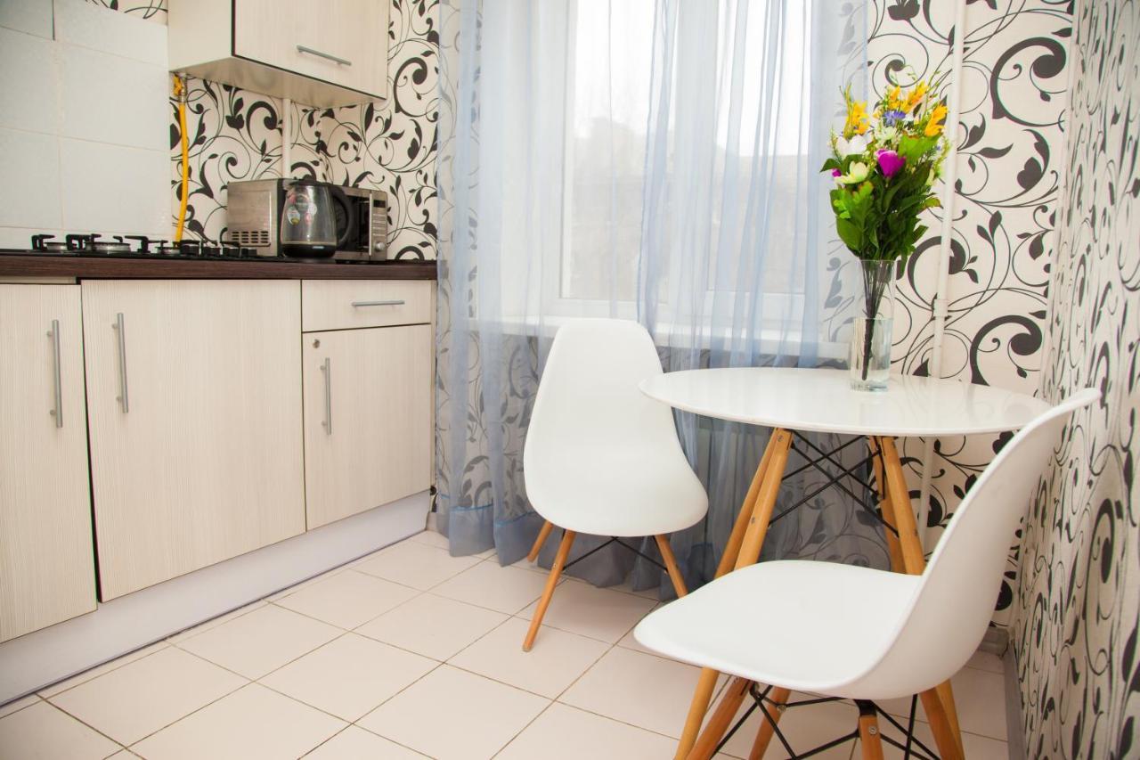Semi Luxury Apt On Yatsenka 8 Near Intourist Hotel Zaporizhia Bagian luar foto
